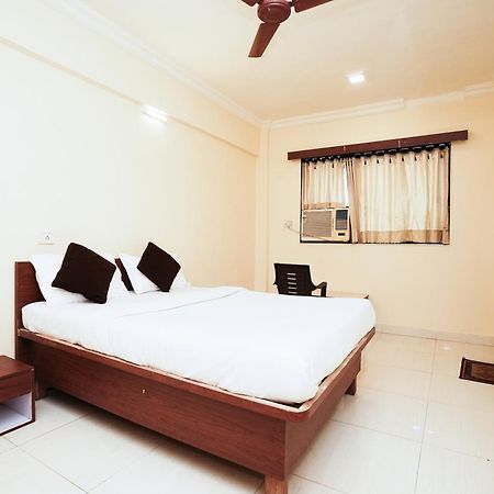 Hotel Della Comfort Near Ambreshwar Shiv Mandir, Ambernath Amarnath Bagian luar foto