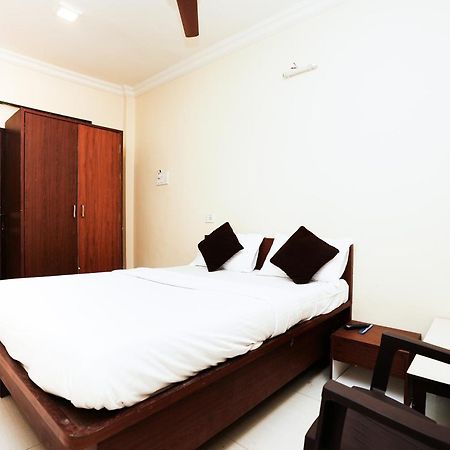Hotel Della Comfort Near Ambreshwar Shiv Mandir, Ambernath Amarnath Bagian luar foto