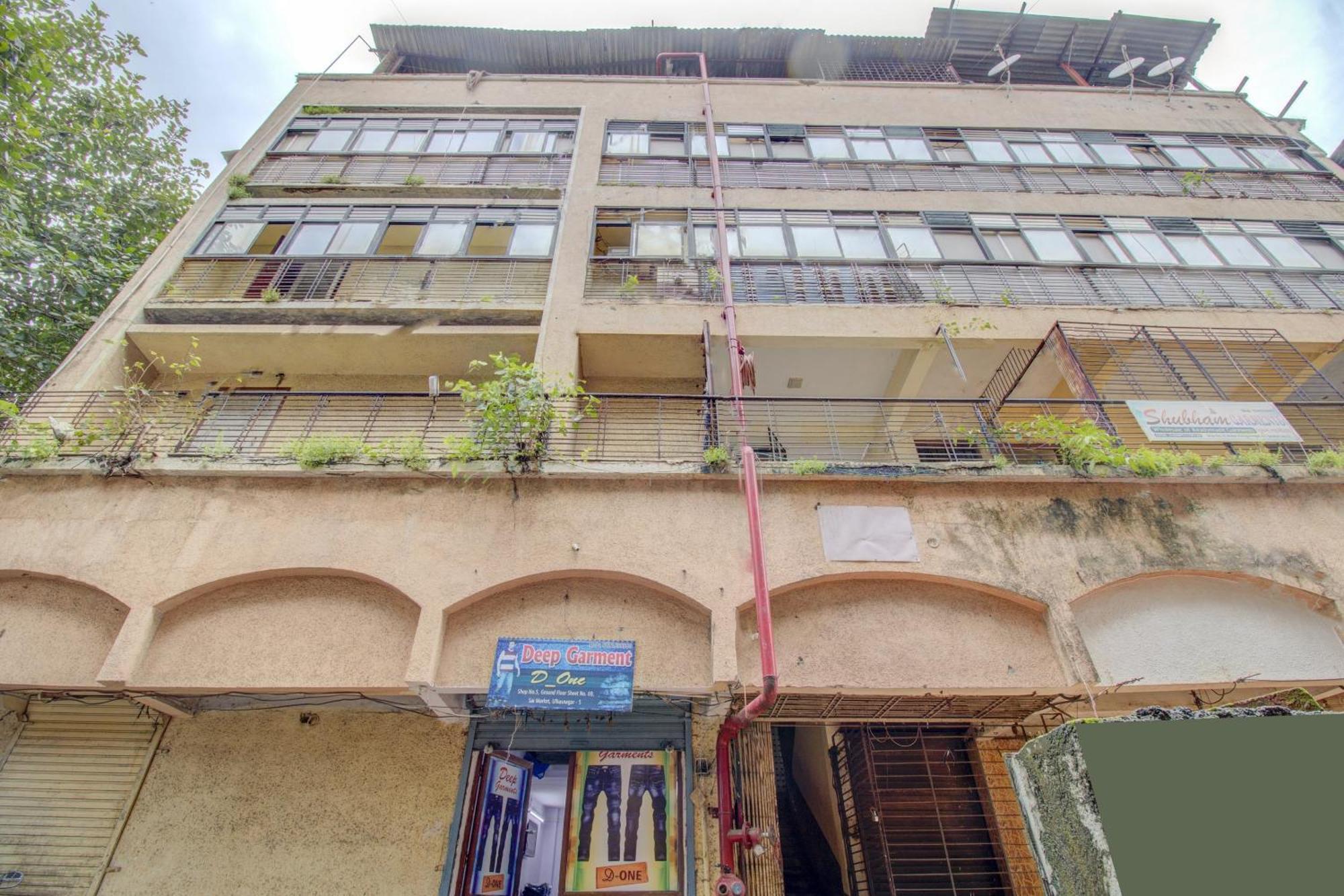 Hotel Della Comfort Near Ambreshwar Shiv Mandir, Ambernath Amarnath Bagian luar foto