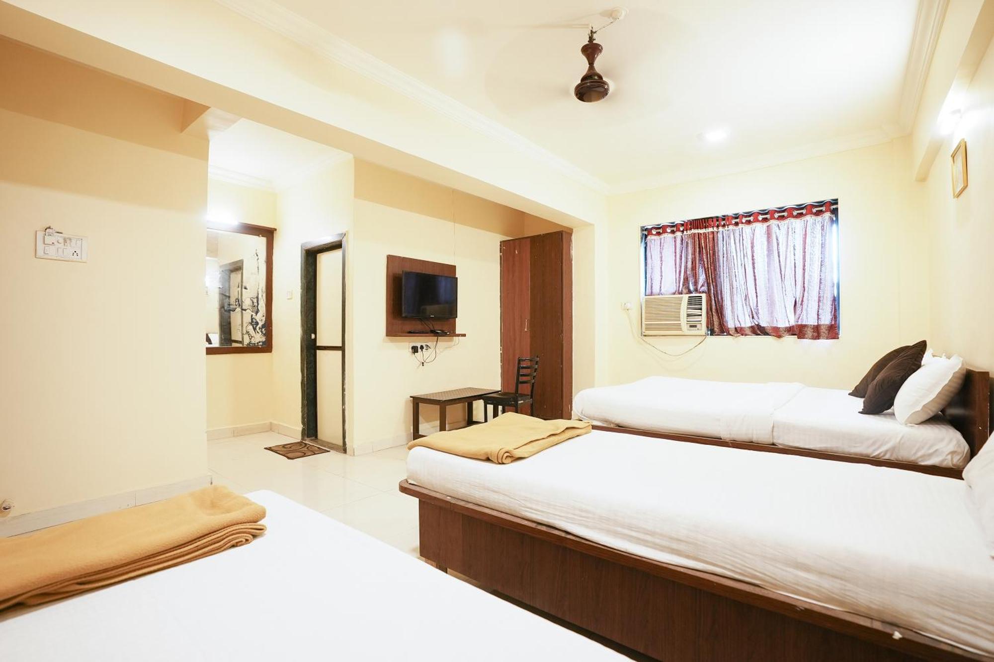 Hotel Della Comfort Near Ambreshwar Shiv Mandir, Ambernath Amarnath Bagian luar foto