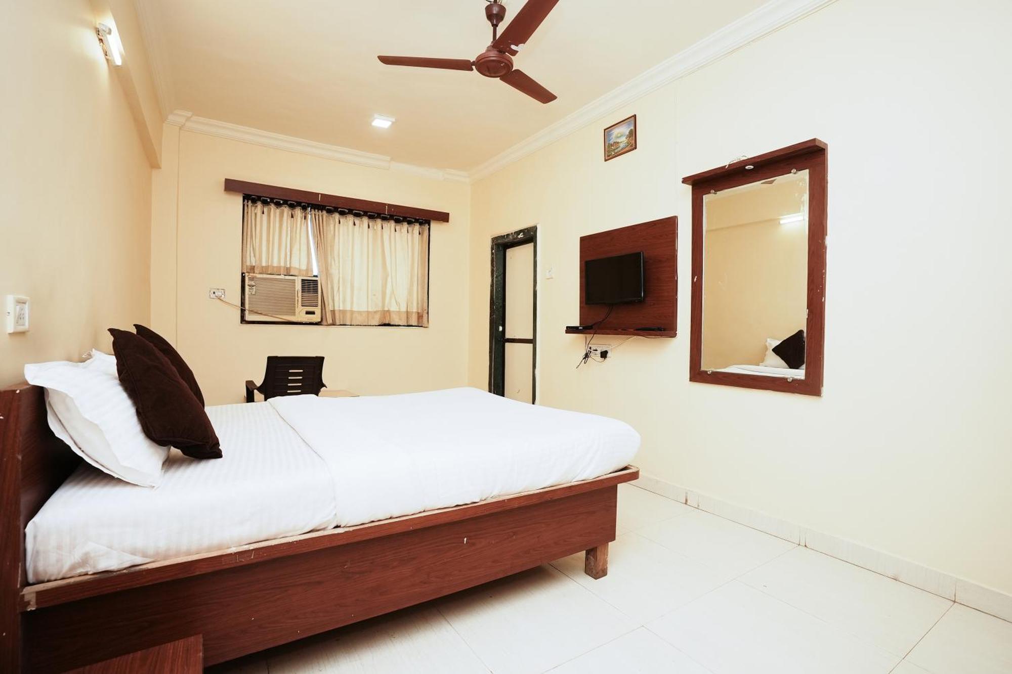 Hotel Della Comfort Near Ambreshwar Shiv Mandir, Ambernath Amarnath Bagian luar foto