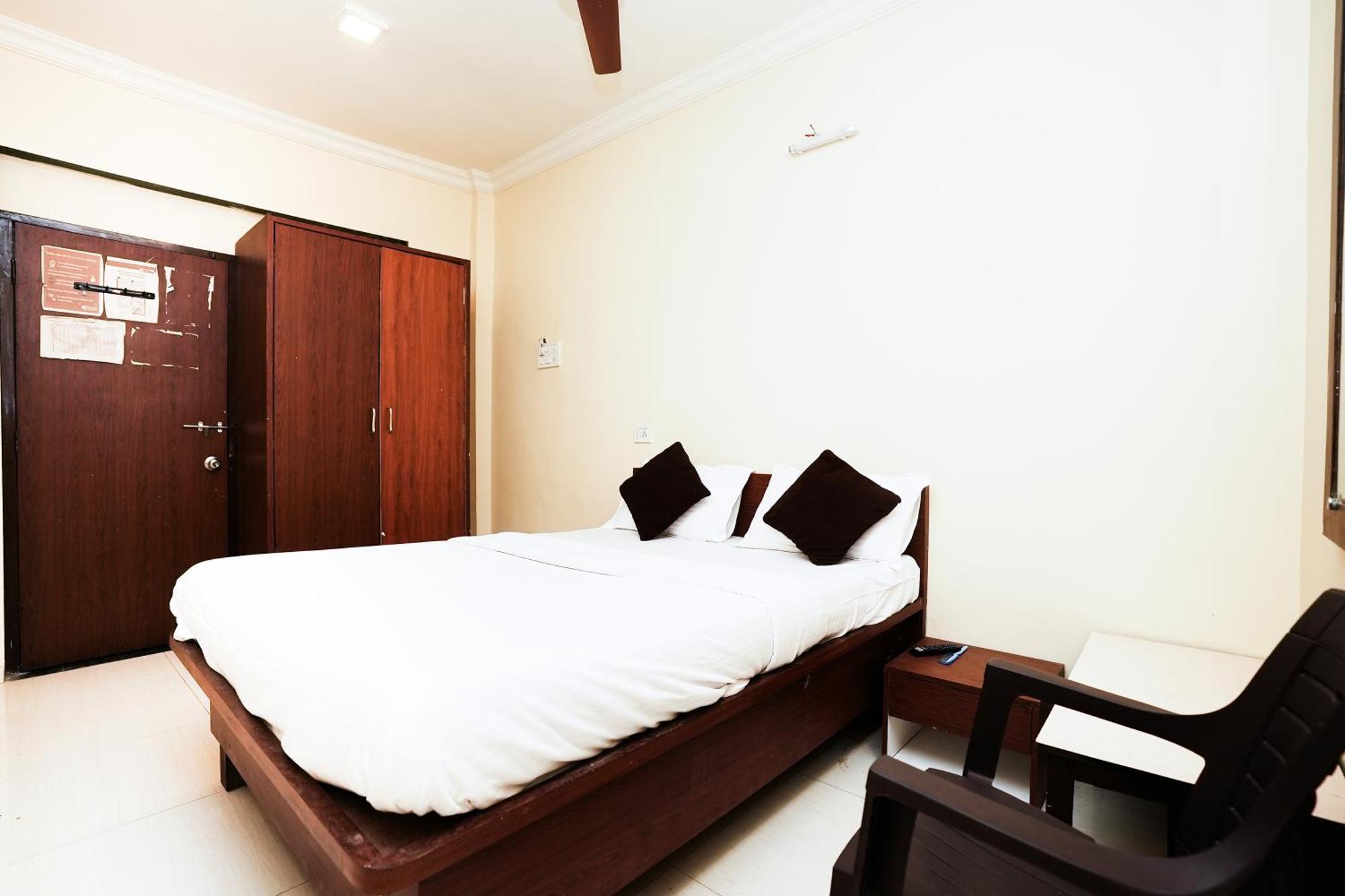 Hotel Della Comfort Near Ambreshwar Shiv Mandir, Ambernath Amarnath Bagian luar foto
